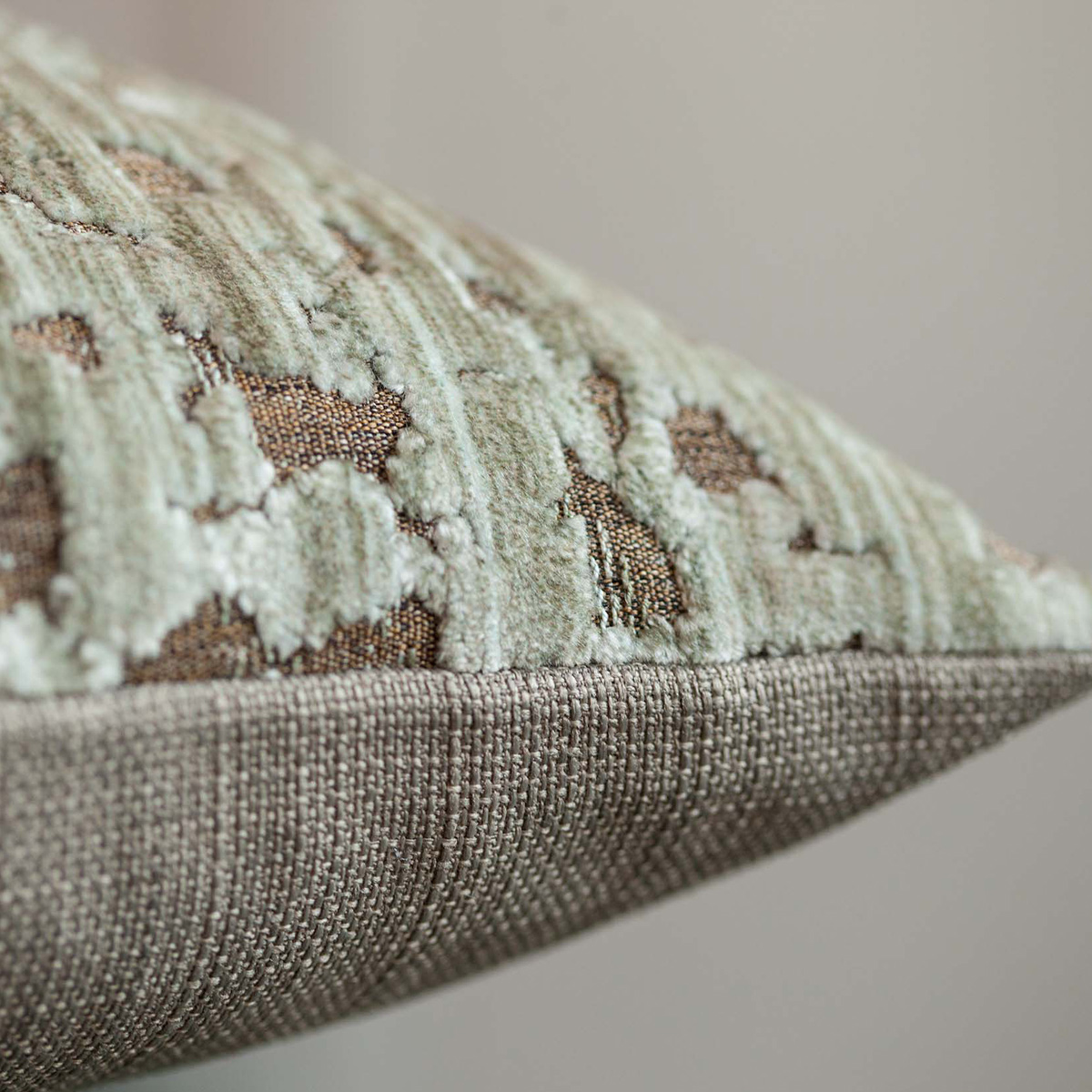 MrsMe Wonderlust cushion cover Leaves Jade detail1